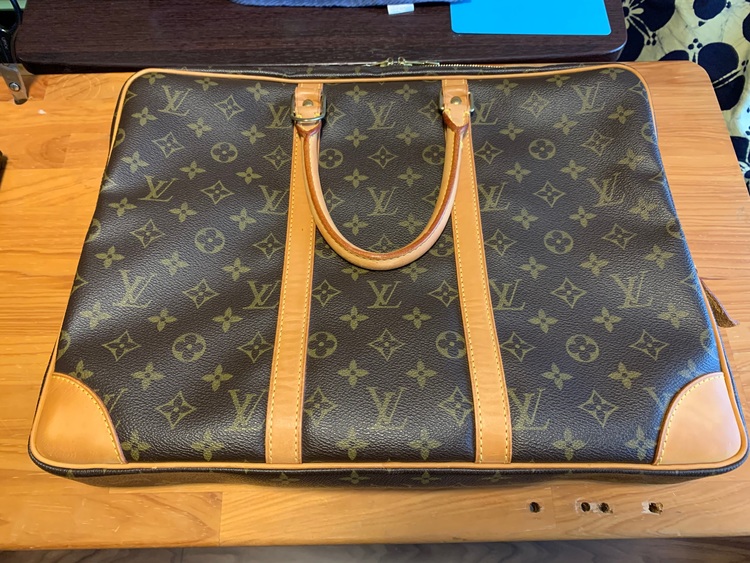 モノグラム ポルテ ドキュメント ボヤージュ トートバッグ（ブランドバッグ）の商品画像 - 査定依頼日：2022年7月24日 - 最高査定価格：45,000円
