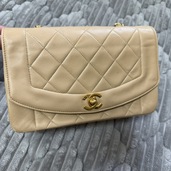 CHANEL ダイアナフラップ（ブランドバッグ）の商品画像 - 査定依頼日：2026年5月26日 - 最高査定価格：600,000円