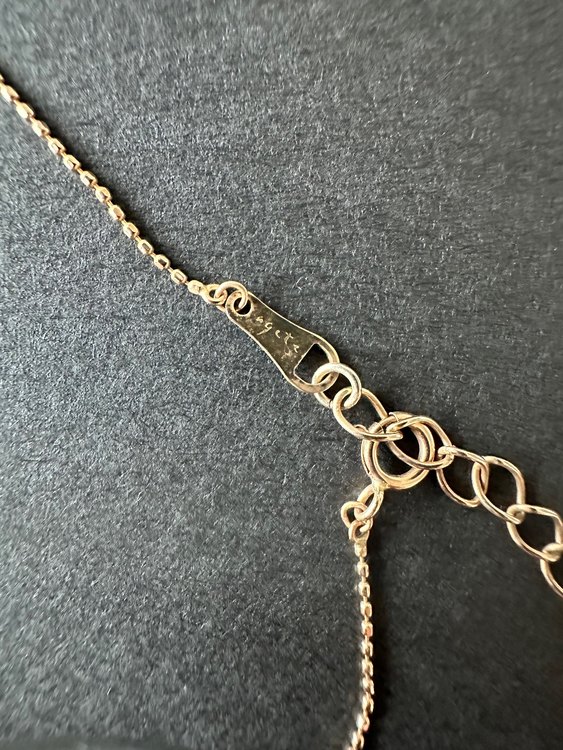 agete アガット　イニシャルネックレス（金・貴金属）の商品画像 - 査定依頼日：2023年9月7日 - 最高査定価格：10,000円