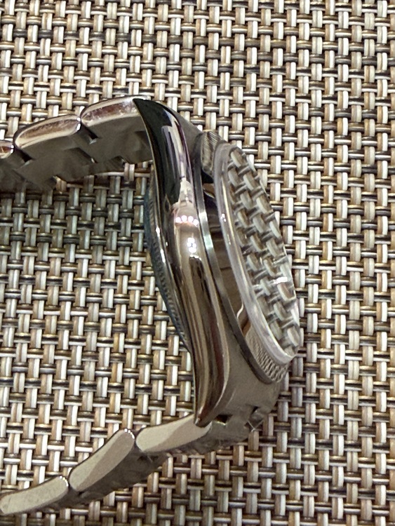 ロレックス エアキング 14000（高級時計）の商品画像 - 査定依頼日：2025年11月28日 - 最高査定価格：730,000円