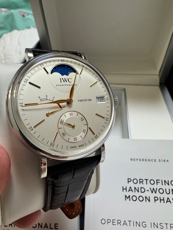 ポートフィノ ハンドワインド8デイズ　ムーンフェイズ（高級時計）の商品画像 - 査定依頼日：2026年2月7日 - 最高査定価格：1,000,000円