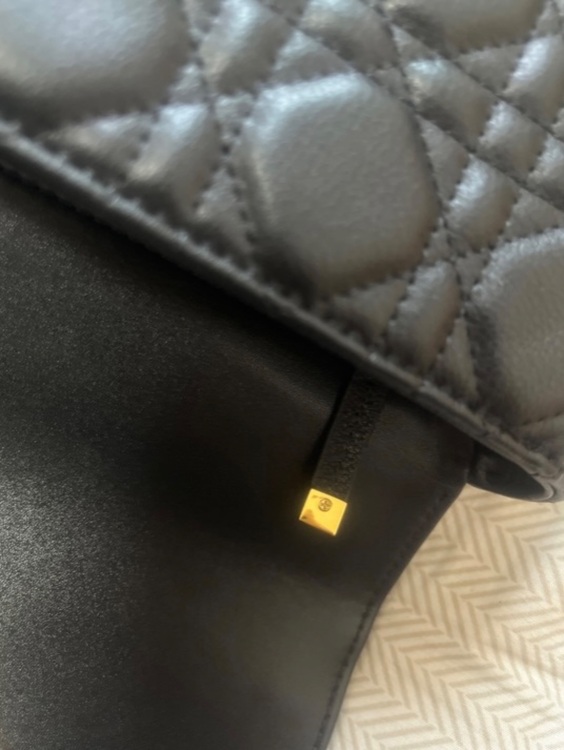 ショルダーバッグ（ブランドバッグ）の商品画像 - 査定依頼日：2025年11月5日 - 最高査定価格：200,000円