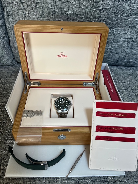 シーマスターダイバー300（高級時計）の商品画像 - 査定依頼日：2025年7月26日 - 最高査定価格：640,000円