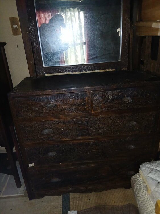 鎌倉彫箪笥（美術品・骨董品）の商品画像 - 査定依頼日：2026年8月23日 - 最高査定価格：5,000円