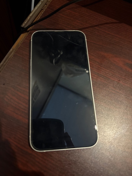 iPhone13（スマホ）の商品画像 - 査定依頼日：2026年4月5日 - 最高査定価格：100,000円