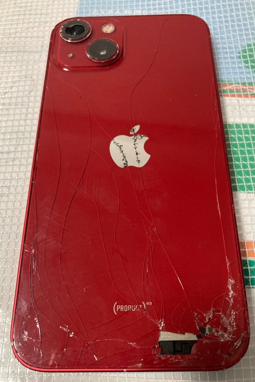 iPhone iPhone 13 128GB docomo（スマホ）の商品画像 - 査定依頼日：2026年10月25日 - 最高査定価格：22,000円