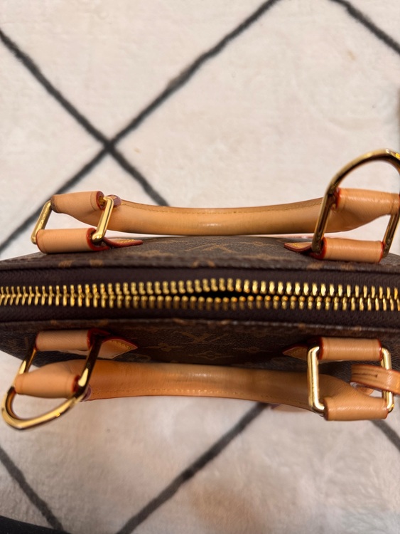 ルイヴィトン モノグラム （ブランドバッグ）の商品画像 - 査定依頼日：2025年11月24日 - 最高査定価格：100,000円