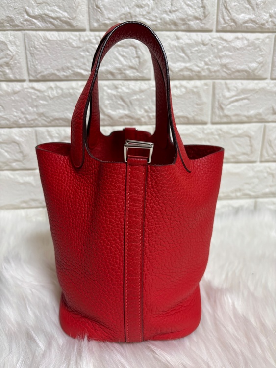 エルメス ピコタンロックＰＭ トリヨンクレマンス ルージュトマト A刻印（ブランドバッグ）の商品画像 - 査定依頼日：2025年12月7日 - 最高査定価格：250,000円