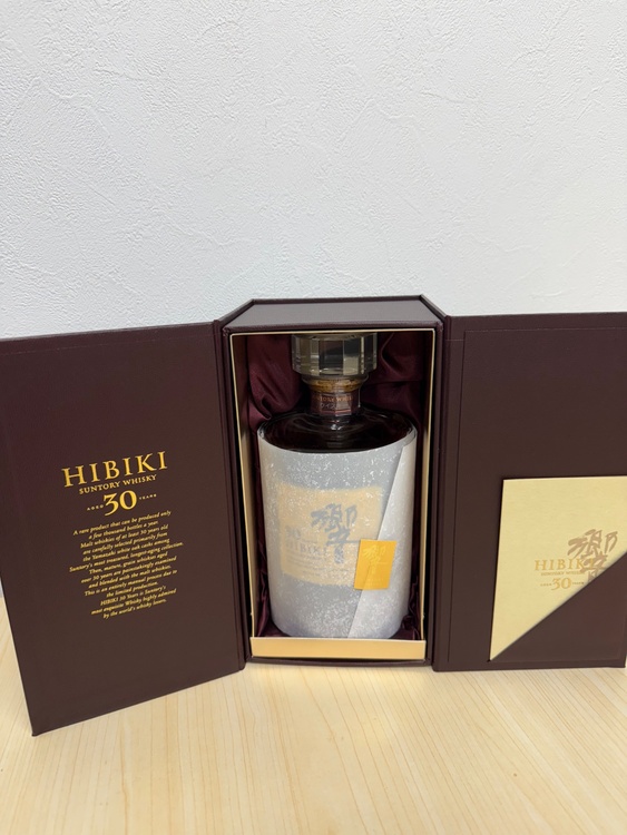 サントリー響30年（お酒）の商品画像 - 査定依頼日：2025年12月19日 - 最高査定価格：540,000円