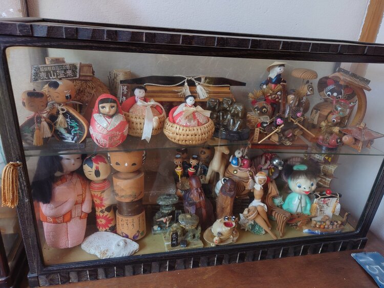 こけし類（美術品・骨董品）の商品画像 - 査定依頼日：2026年1月17日 - 最高査定価格：1,500円