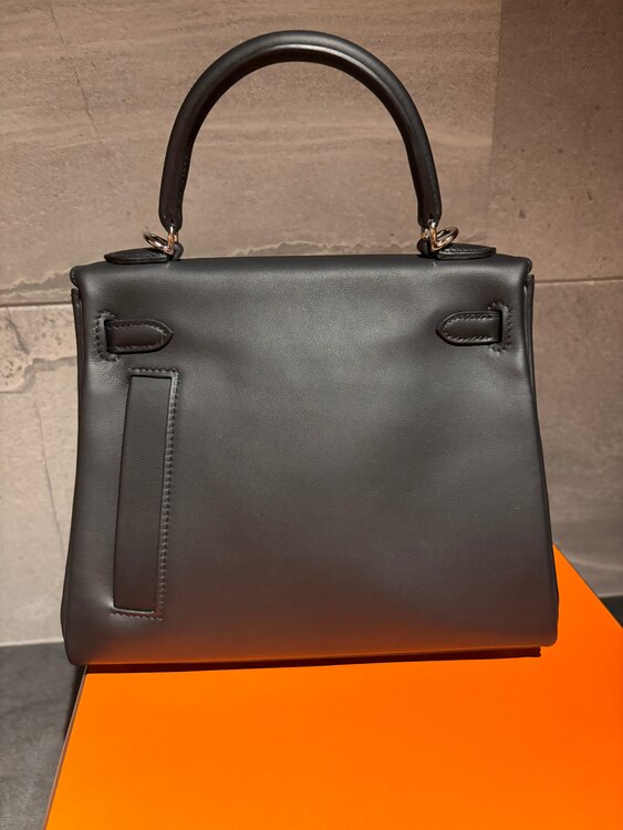 エルメス ケリー （ブランドバッグ）の商品画像 - 査定依頼日：2025年6月1日 - 最高査定価格：2,900,000円