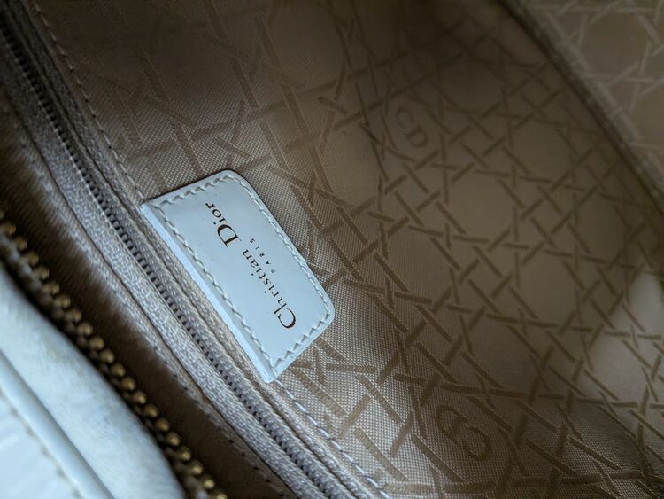 ディオール  （ブランドバッグ）の商品画像 - 査定依頼日：2025年11月17日 - 最高査定価格：230,000円