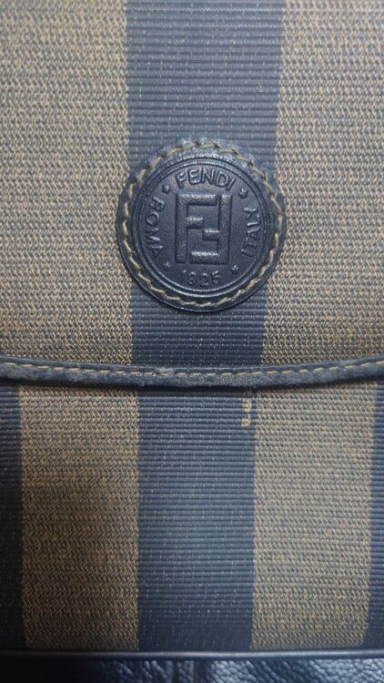 フェンディ  （ブランドバッグ）の商品画像 - 査定依頼日：2025年6月2日 - 最高査定価格：5,000円
