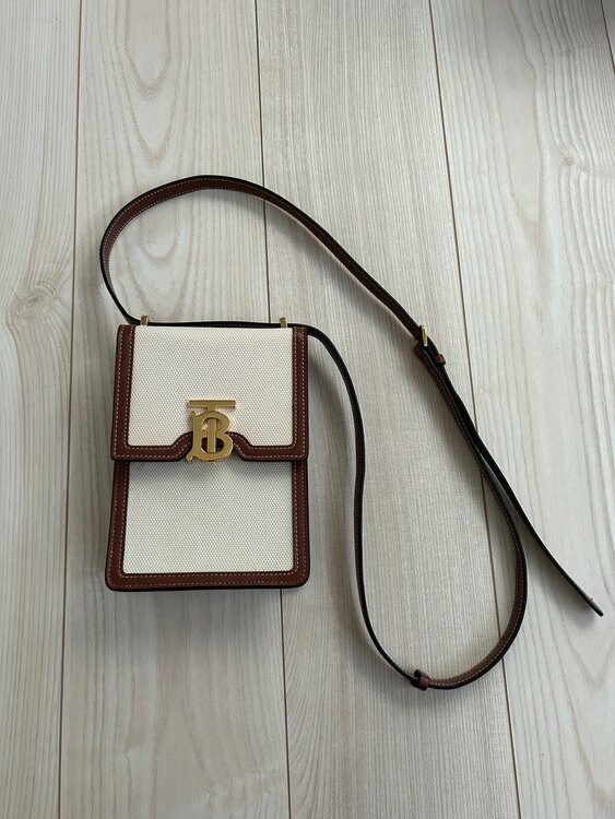 その他 バーバリー （ブランドバッグ）の商品画像 - 査定依頼日：2024年12月29日 - 最高査定価格：30,000円