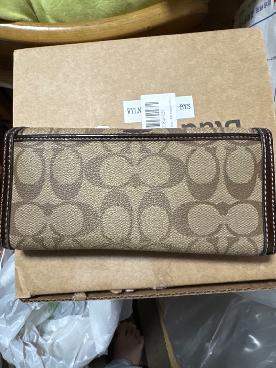 COACHの長財布（ブランド財布・小物）の商品画像 - 査定依頼日：2026年2月11日 - 最高査定価格：100,000円