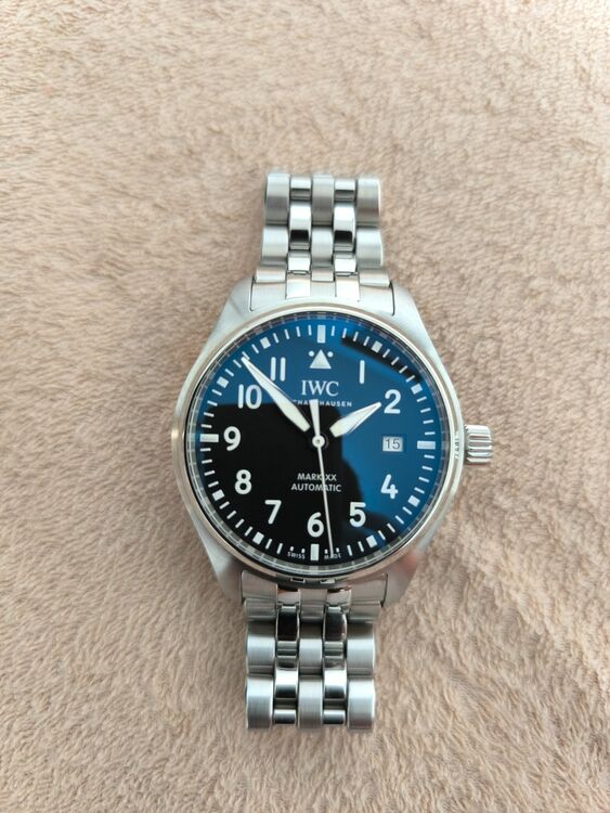 IWC パイロットウォッチ IW328202（高級時計）の商品画像 - 査定依頼日：2025年9月20日 - 最高査定価格：730,000円