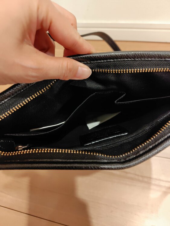 シグネチャーショルダー（ブランドバッグ）の商品画像 - 査定依頼日：2025年12月24日 - 最高査定価格：8,000円