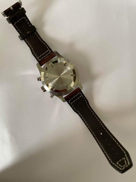 IWC パイロットウォッチ 580384（高級時計）の商品画像 - 査定依頼日：2025年4月12日 - 最高査定価格：900,000円