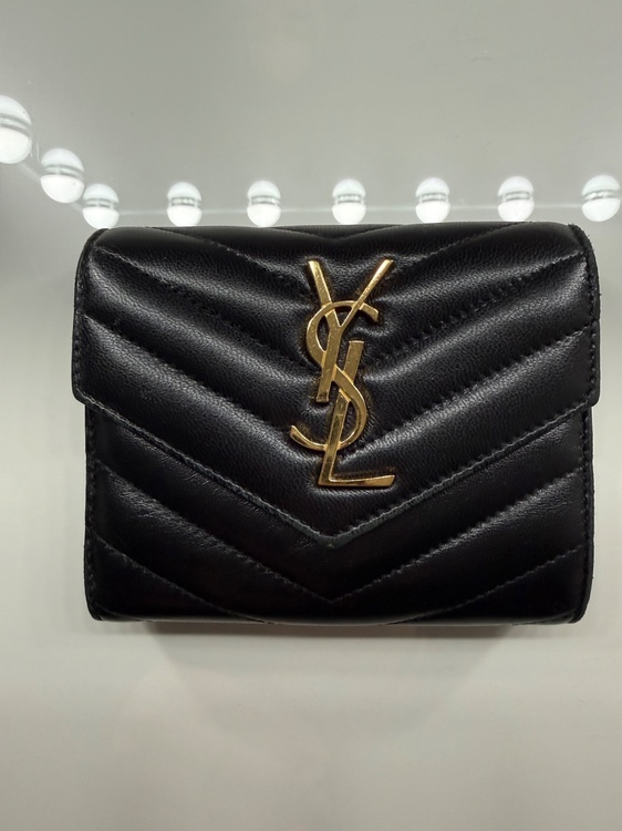 イブサンローラン  （ブランドバッグ）の商品画像 - 査定依頼日：2026年1月14日 - 最高査定価格：30,000円