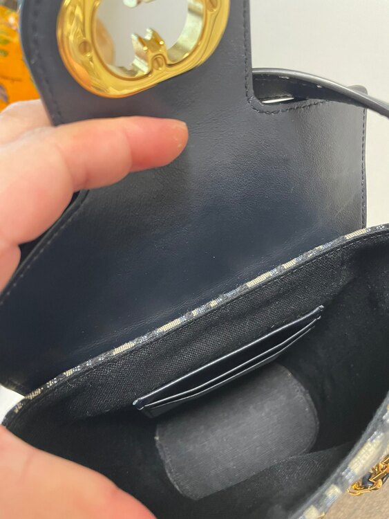 ディオール  （ブランドバッグ）の商品画像 - 査定依頼日：2025年5月24日 - 最高査定価格：200,000円