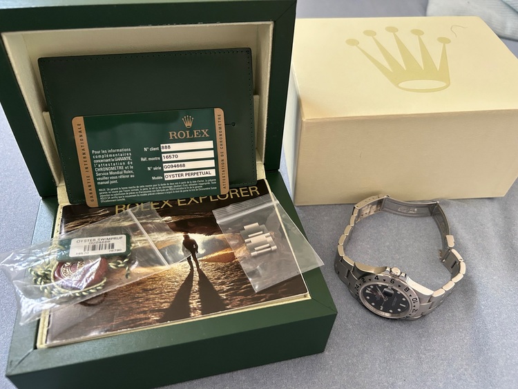 ロレックス エクスプローラー 1657（高級時計）の商品画像 - 査定依頼日：2025年6月28日 - 最高査定価格：1,100,000円