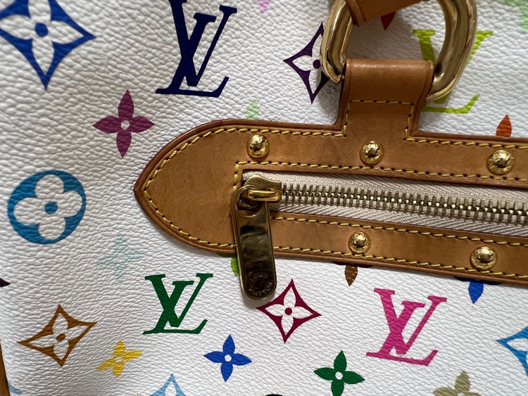 Louis Vuitton Monogram Multicolore Rita (M40125)（ブランドバッグ）の商品画像 - 査定依頼日：2026年7月14日 - 最高査定価格：150,000円
