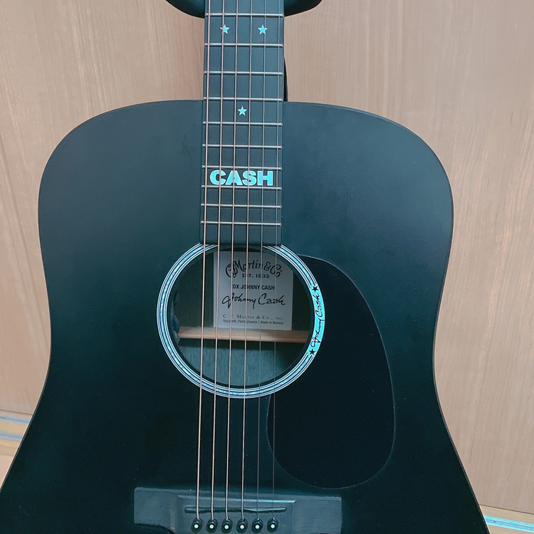 マーチン DX Johnny CASH（ピアノ・楽器・PA機材）の商品画像 - 査定依頼日：2025年9月25日 - 最高査定価格：50,000円