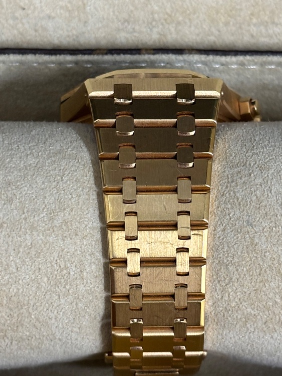 26320BA.OO.1220BA.02 （高級時計）の商品画像 - 査定依頼日：2025年8月10日 - 最高査定価格：10,000,000円