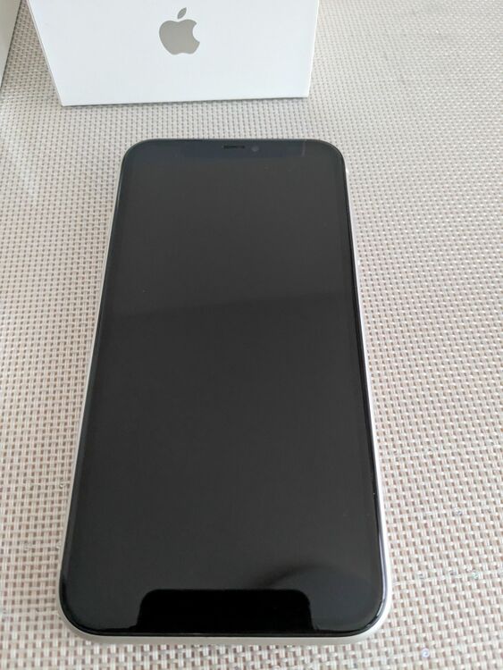 iPhone11　MWLU2J/A（スマホ）の商品画像 - 査定依頼日：2025年6月14日 - 最高査定価格：22,000円