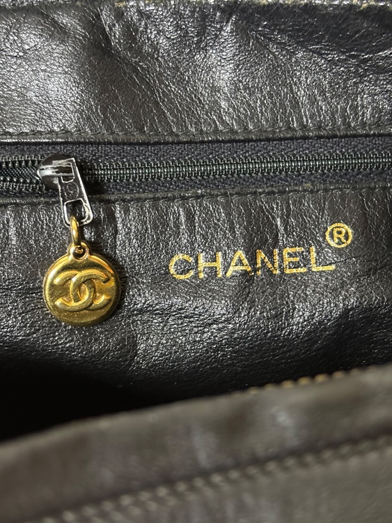 フリンジチェーンショルダー（ブランドバッグ）の商品画像 - 査定依頼日：2025年12月2日 - 最高査定価格：82,000円