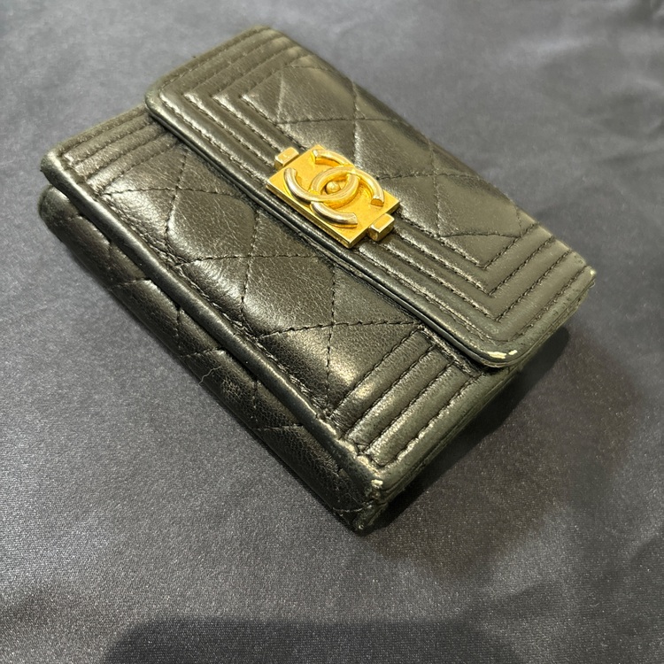 ボーイシャネル マトラッセ ココマーク スモールフラップ コンパクトウォレット（古着・ファッション）の商品画像 - 査定依頼日：2025年11月14日 - 最高査定価格：40,000円