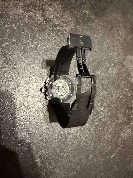 ウブロ ビックバン （高級時計）の商品画像 - 査定依頼日：2025年10月14日 - 最高査定価格：1,600,000円