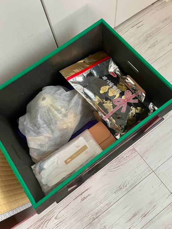 平安義正作 兜 収納飾り 炎龍 25号 盛上蒔絵（美術品・骨董品）の商品画像 - 査定依頼日：2026年6月3日 - 最高査定価格：5,000円