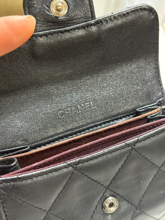 カードケース（ブランド財布・小物）の商品画像 - 査定依頼日：2025年5月8日 - 最高査定価格：15,000円