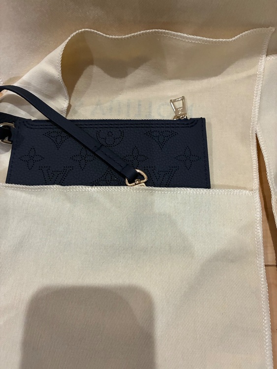 マヒナ　ブロッサムPM（ブランドバッグ）の商品画像 - 査定依頼日：2025年9月15日 - 最高査定価格：350,000円