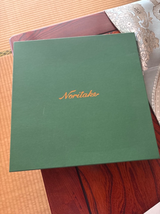 ノリタケ　大皿（食器）の商品画像 - 査定依頼日：2025年9月3日 - 最高査定価格：2,000円