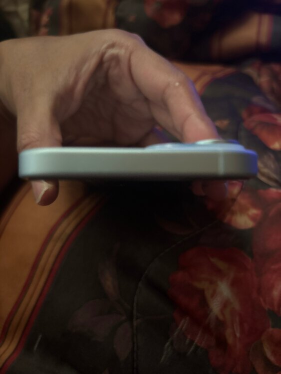 H6KX7YW0TW（スマホ）の商品画像 - 査定依頼日：2025年4月19日 - 最高査定価格：76,000円