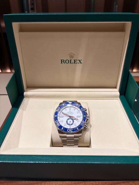 新作モデル ヨットマスター Ⅱ オイスター、44 mm、オイスタースチール（高級時計）の商品画像 - 査定依頼日：2026年7月30日 - 最高査定価格：4,250,000円