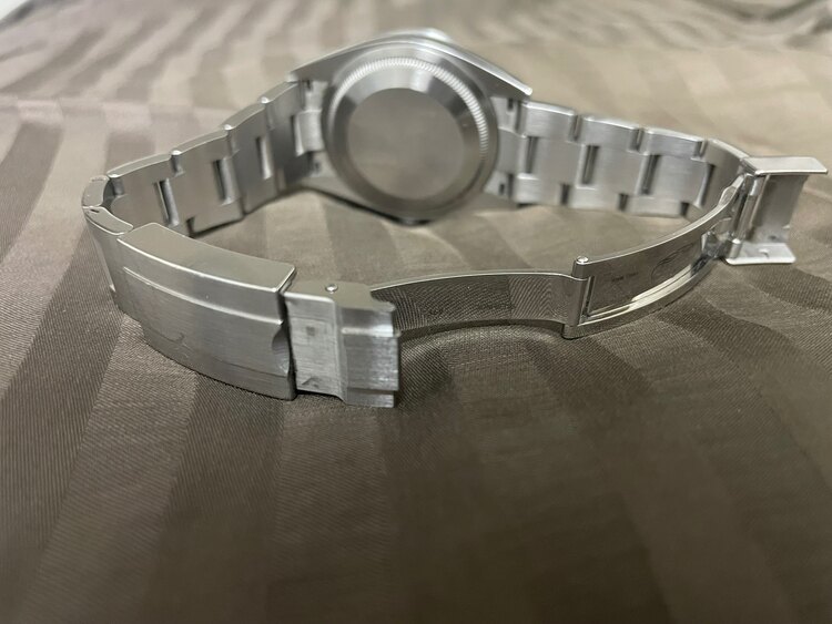 ロレックス エクスプローラー 12427（高級時計）の商品画像 - 査定依頼日：2025年4月23日 - 最高査定価格：1,095,000円