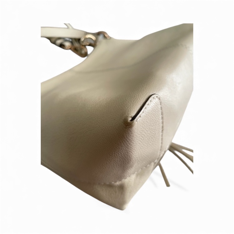 その他 クロエ （ブランドバッグ）の商品画像 - 査定依頼日：2025年12月16日 - 最高査定価格：20,000円