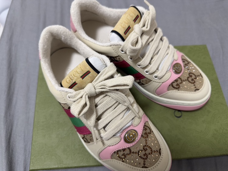 GG クリスタル スニーカー　（古着・ファッション）の商品画像 - 査定依頼日：2026年1月24日 - 最高査定価格：30,000円
