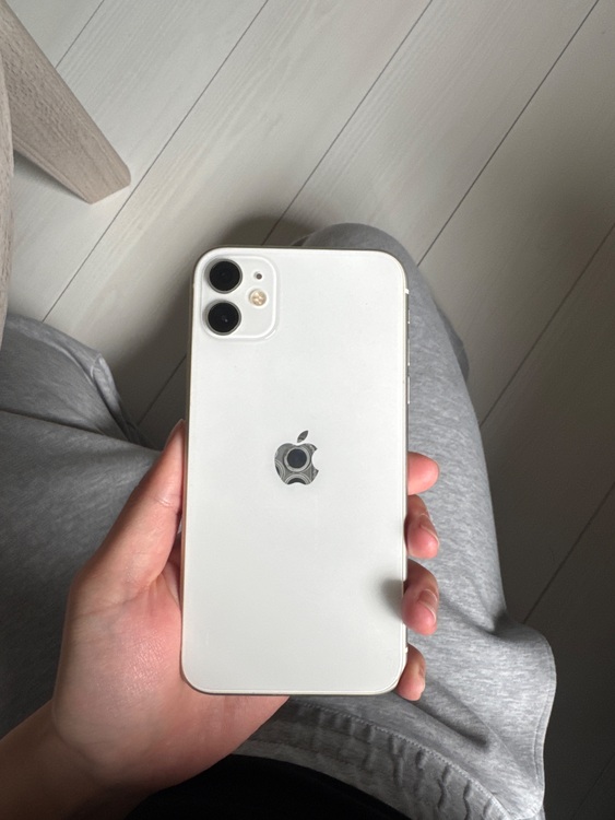 アイフォン（スマホ）の商品画像 - 査定依頼日：2025年11月23日 - 最高査定価格：17,000円