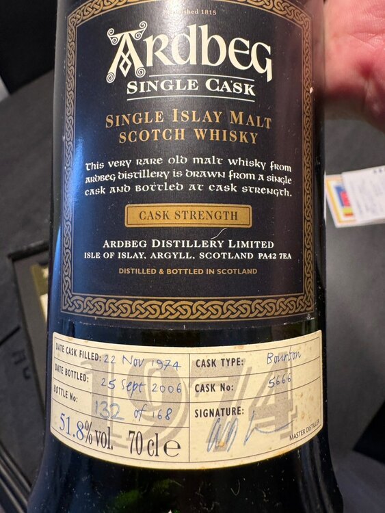 ウイスキー アードベッグ （お酒）の商品画像 - 査定依頼日：2025年3月18日 - 最高査定価格：336,000円