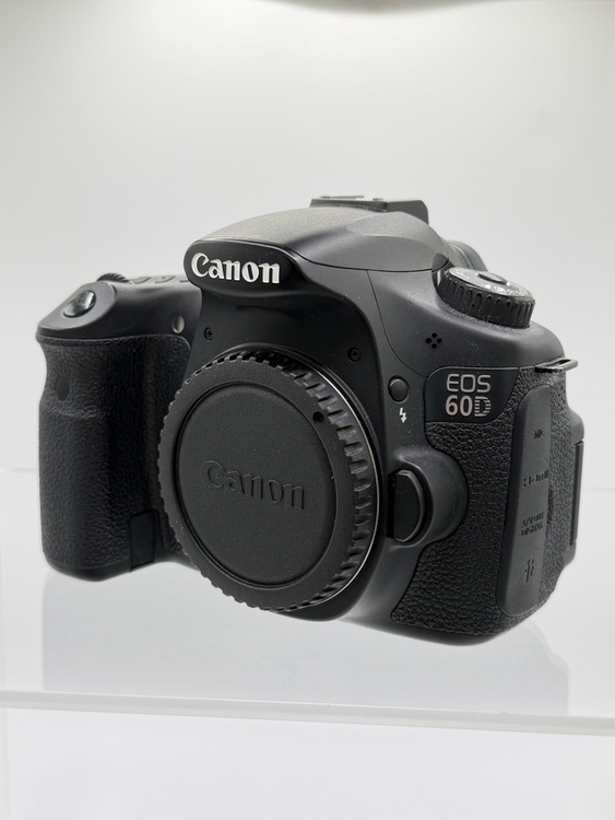 EOS60D No.2561401749（カメラ）の商品画像 - 査定依頼日：2026年7月16日 - 最高査定価格：11,000円