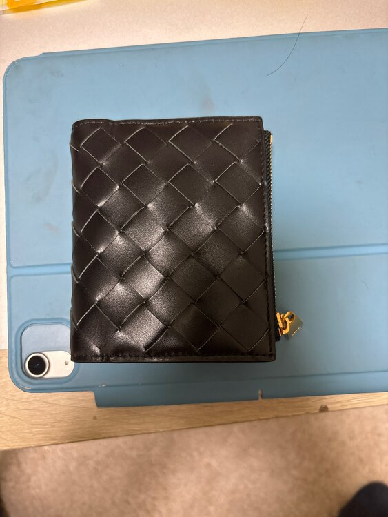 ボッテガ・ヴェネタ  （ブランドバッグ）の商品画像 - 査定依頼日：2025年4月5日 - 最高査定価格：35,000円