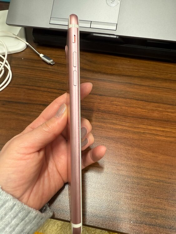 iPhone7plus（スマホ）の商品画像 - 査定依頼日：2026年2月25日 - 最高査定価格：6,000円