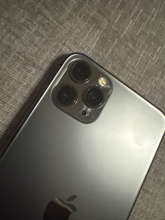 iPhone11promax（スマホ）の商品画像 - 査定依頼日：2026年8月21日 - 最高査定価格：13,000円