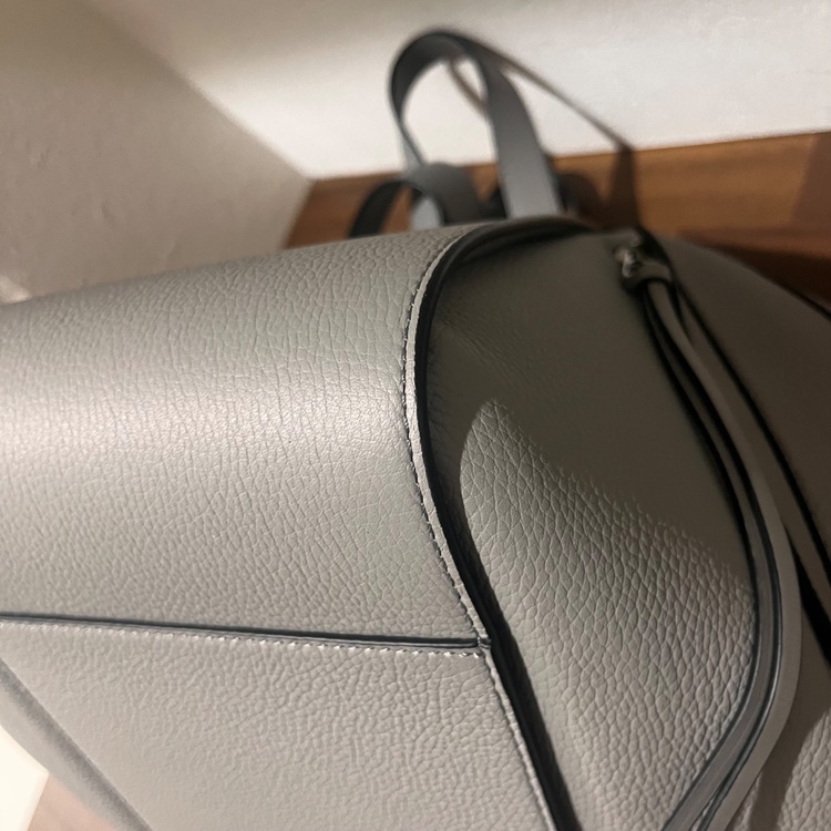 ロエベハンモックスモール（古着・ファッション）の商品画像 - 査定依頼日：2025年6月10日 - 最高査定価格：105,000円