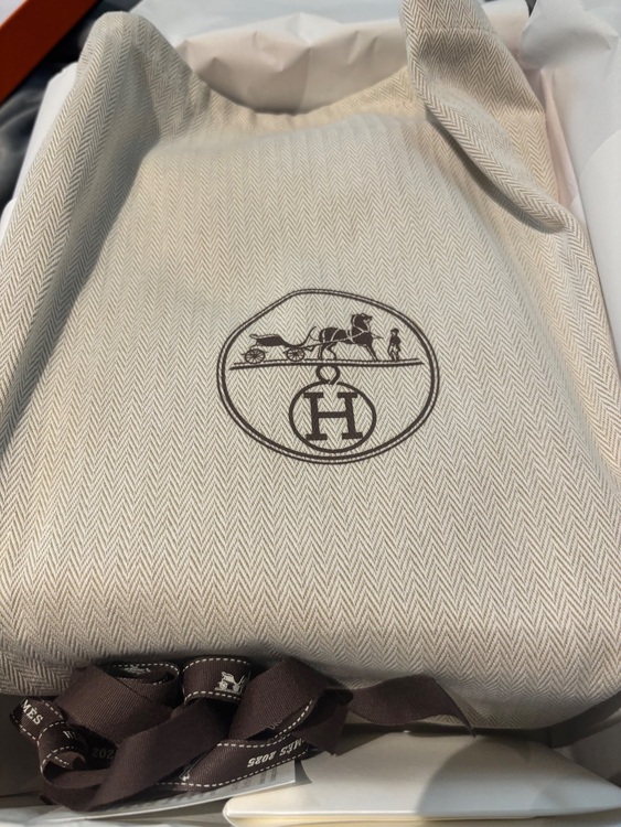 エルメス リンディ （ブランドバッグ）の商品画像 - 査定依頼日：2025年6月15日 - 最高査定価格：1,500,000円