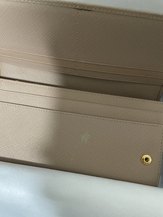 1MH132 SAFFIANO METAL CAMMEO（ブランド財布・小物）の商品画像 - 査定依頼日：2026年1月19日 - 最高査定価格：15,000円